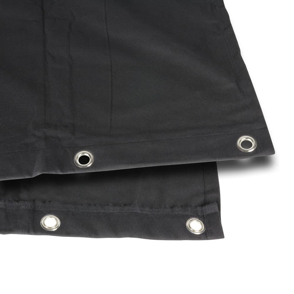 Vorhang Molton 9 x 4 m, bxh,320g/m², Farbe: schwarz Gurtband und Ösen alle 25cm oben, Schnittkanten gesäumt