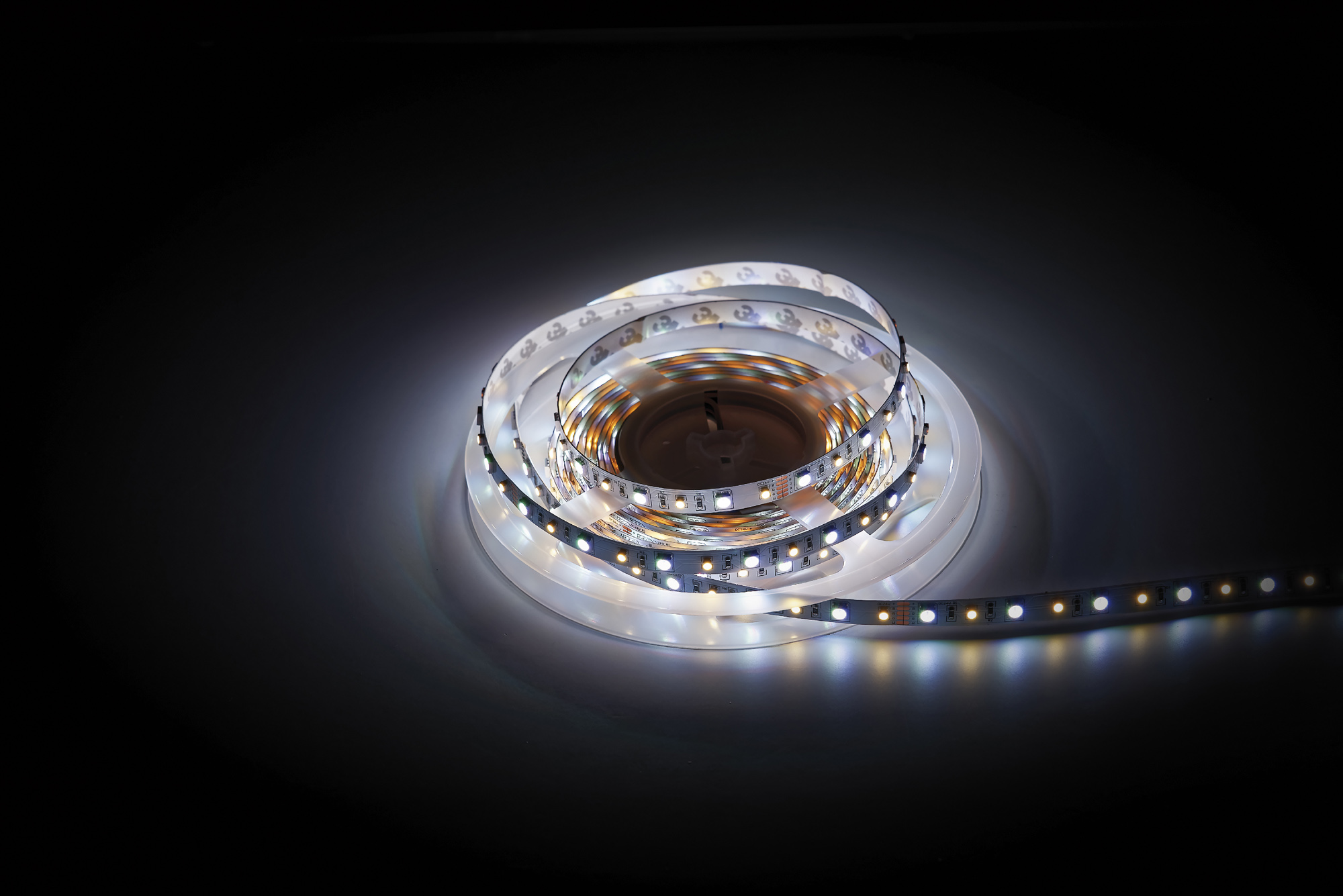ARTECTA Havana Ribbon RGB+2700K 24V 5m 120-24V LED Outd. Stripe, 5m, RGB+WW, 120°, 24V, 58W, 500lm/m, IP62, Schnitt: 166.7mm